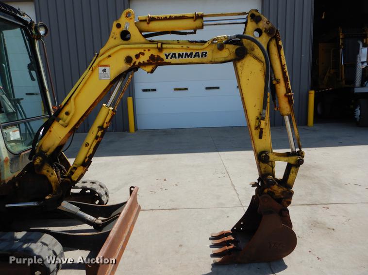 image for item DE8312 Yanmar VI027 mini excavator