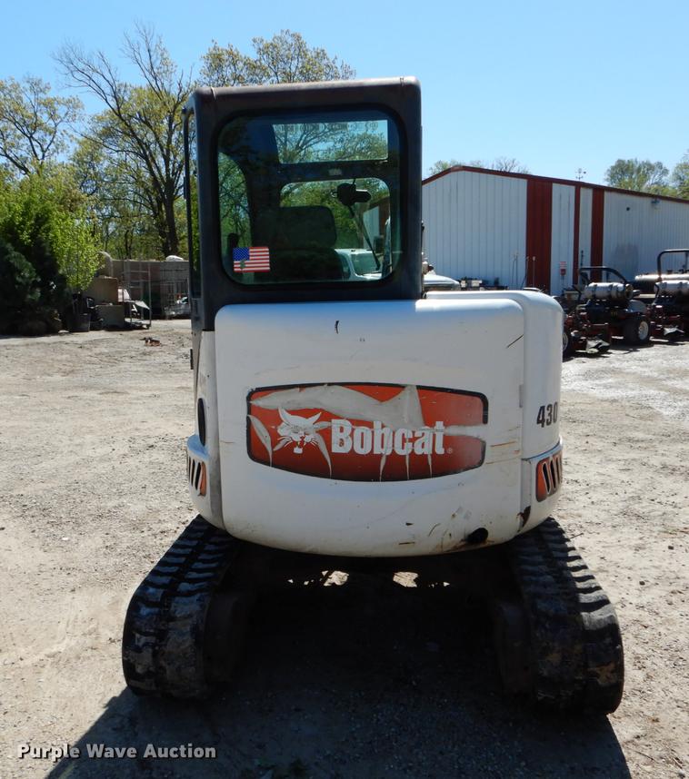 image for item DE8346 2005 Bobcat 430 mini excavator