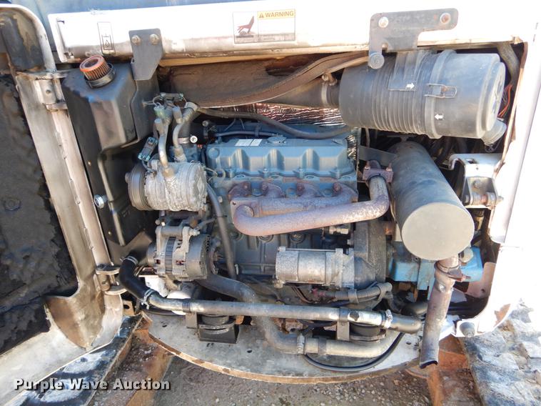 image for item DE8346 2005 Bobcat 430 mini excavator