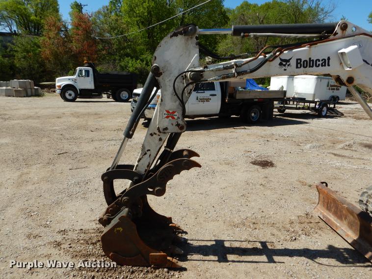 image for item DE8346 2005 Bobcat 430 mini excavator