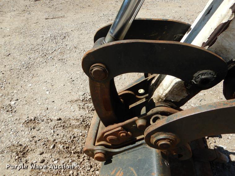 image for item DE8346 2005 Bobcat 430 mini excavator