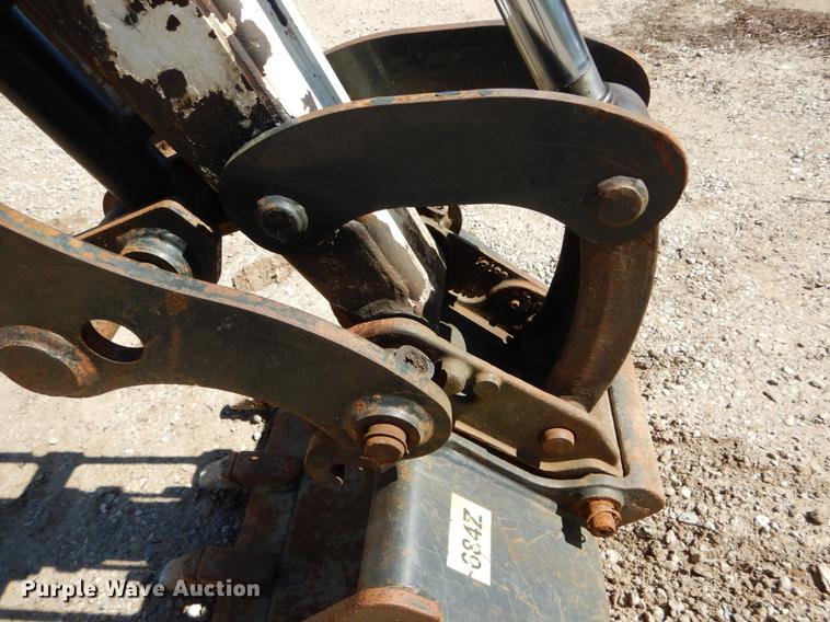 image for item DE8346 2005 Bobcat 430 mini excavator