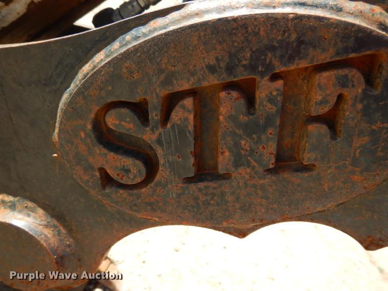 image for item DE8346 2005 Bobcat 430 mini excavator