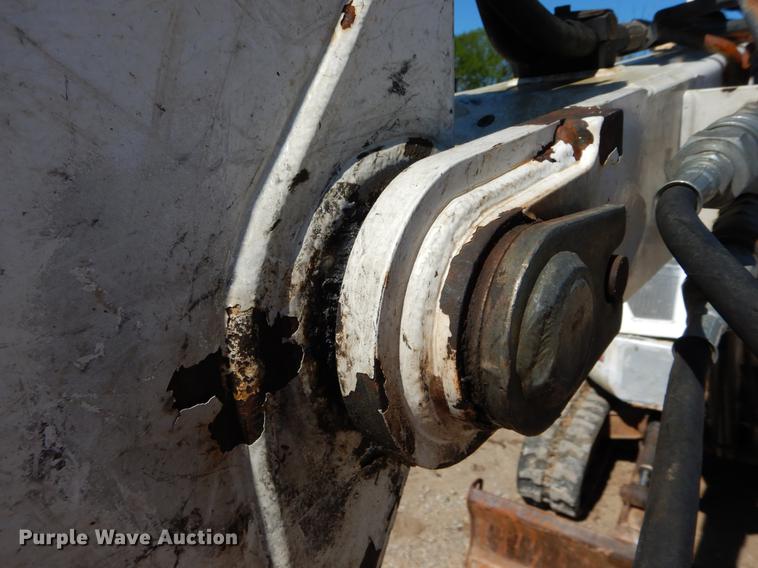 image for item DE8346 2005 Bobcat 430 mini excavator