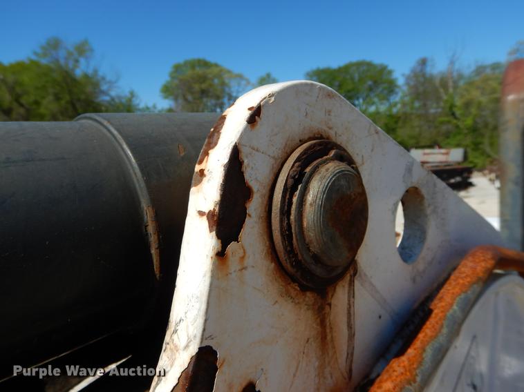 image for item DE8346 2005 Bobcat 430 mini excavator