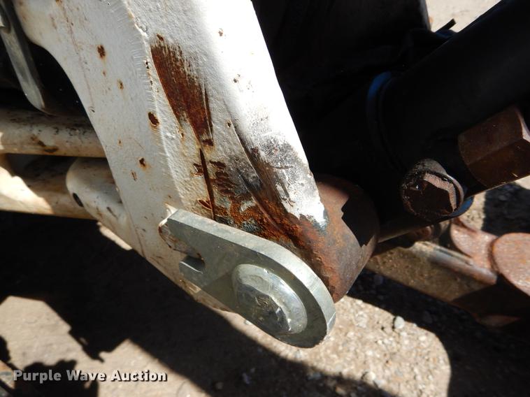 image for item DE8346 2005 Bobcat 430 mini excavator