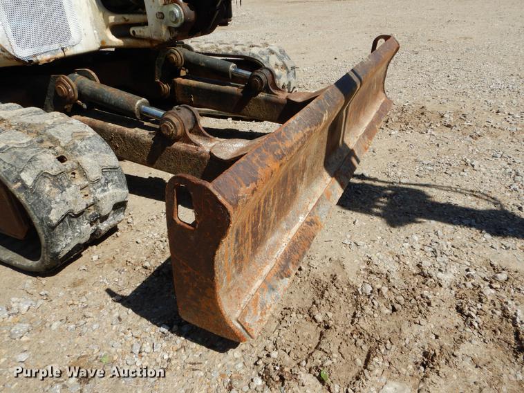 image for item DE8346 2005 Bobcat 430 mini excavator