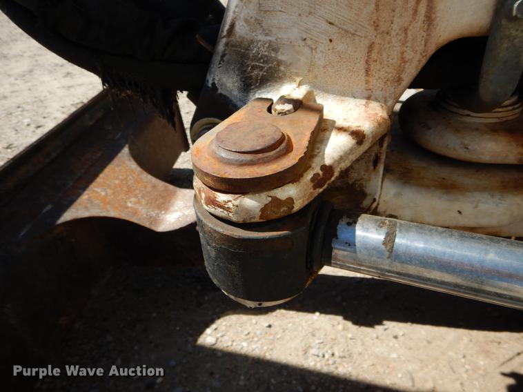 image for item DE8346 2005 Bobcat 430 mini excavator