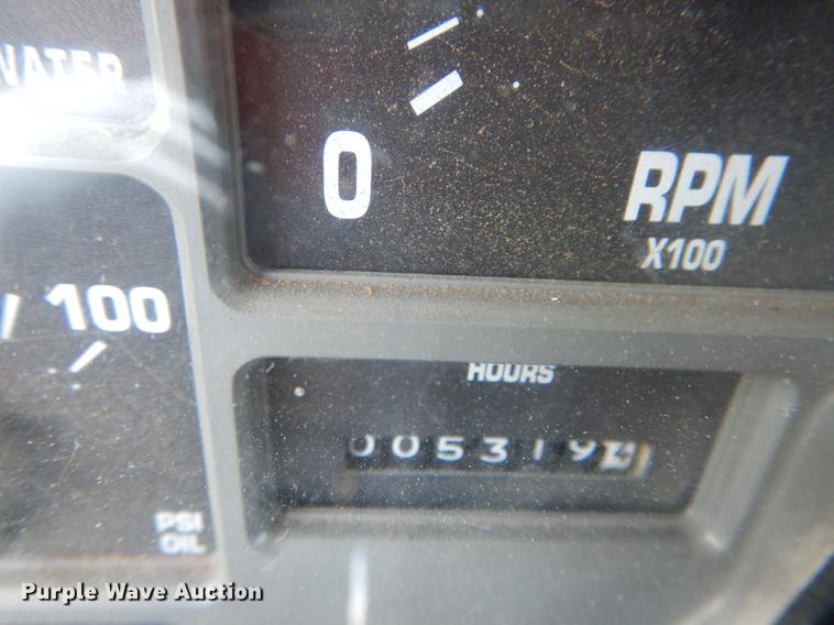 image for item DE8348 2002 International 4700 dump truck