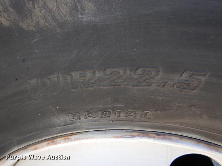 image for item DE8348 2002 International 4700 dump truck