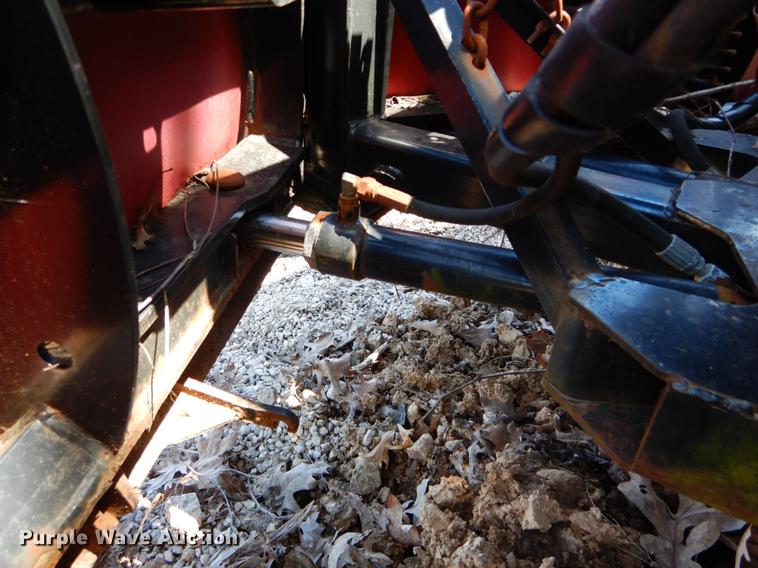 image for item DE8353 2001 International 4900 truck cab and chassis