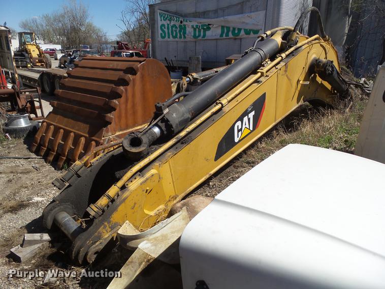 image for item DF0757 Caterpillar 365B boom, stick, and bucket