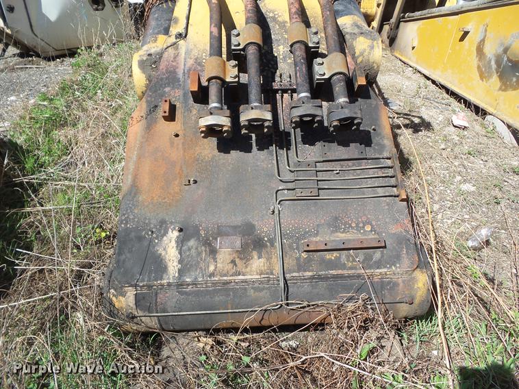 image for item DF0757 Caterpillar 365B boom, stick, and bucket