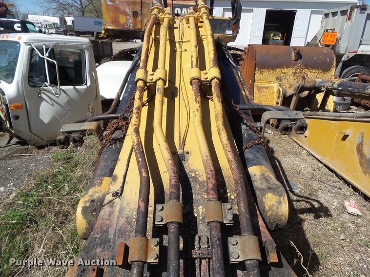 image for item DF0757 Caterpillar 365B boom, stick, and bucket