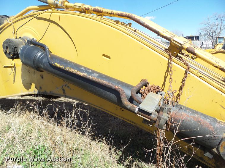 image for item DF0757 Caterpillar 365B boom, stick, and bucket