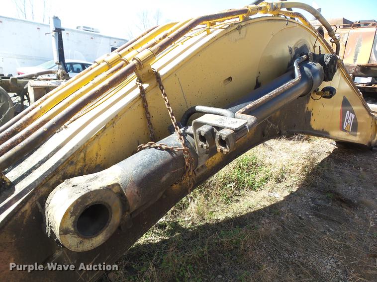 image for item DF0757 Caterpillar 365B boom, stick, and bucket