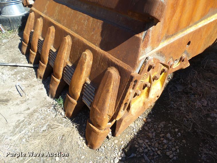 image for item DF0757 Caterpillar 365B boom, stick, and bucket