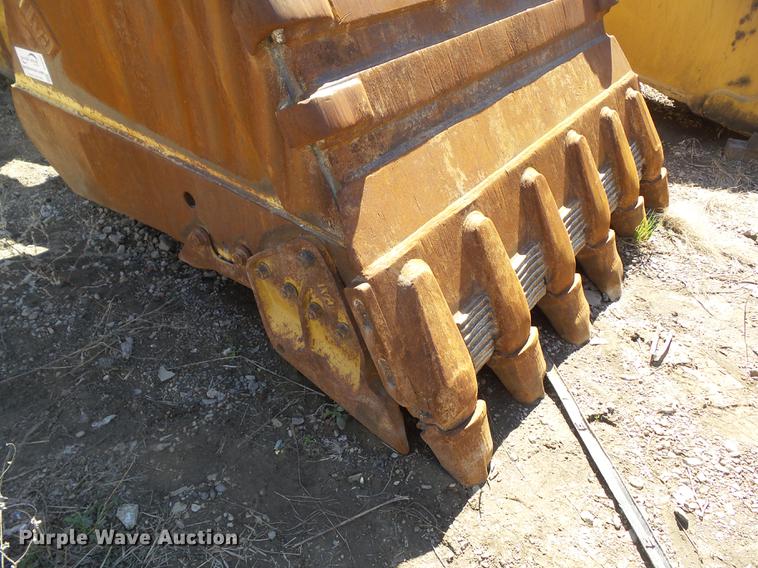 image for item DF0757 Caterpillar 365B boom, stick, and bucket