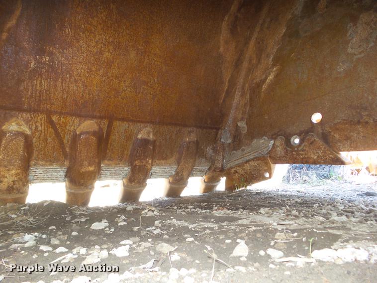 image for item DF0757 Caterpillar 365B boom, stick, and bucket