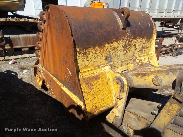 image for item DF0757 Caterpillar 365B boom, stick, and bucket