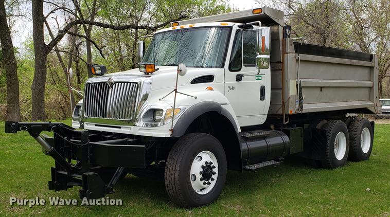 image for item DF3450 2006 International 7600 dump truck