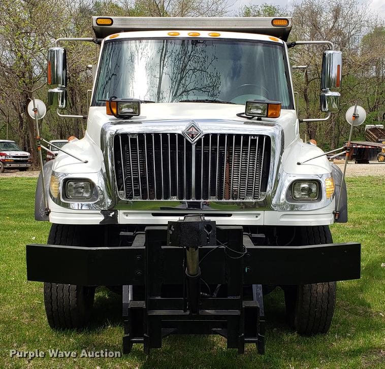 image for item DF3450 2006 International 7600 dump truck
