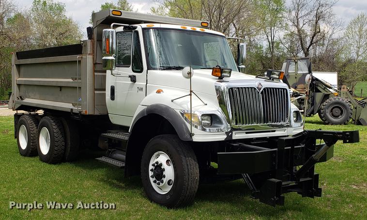 image for item DF3450 2006 International 7600 dump truck