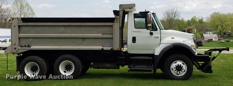 image for item DF3450 2006 International 7600 dump truck