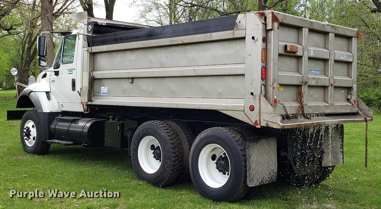 image for item DF3450 2006 International 7600 dump truck