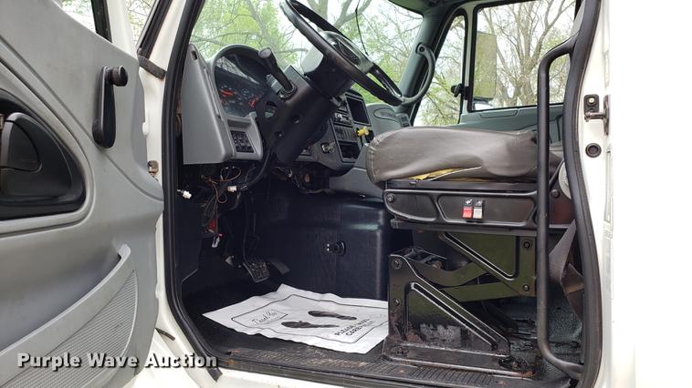 image for item DF3450 2006 International 7600 dump truck