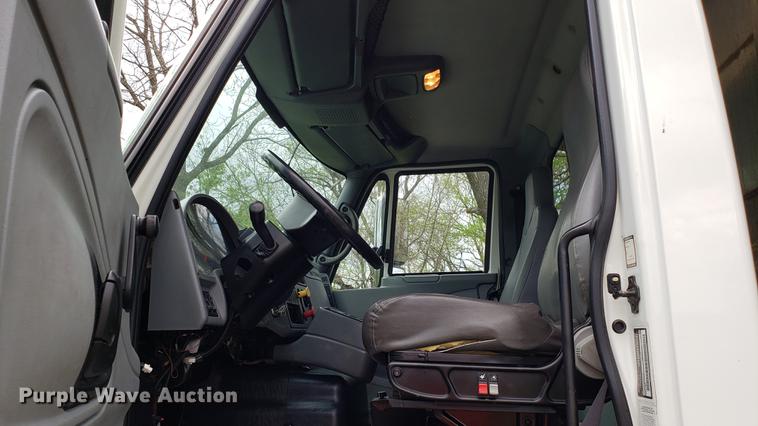 image for item DF3450 2006 International 7600 dump truck