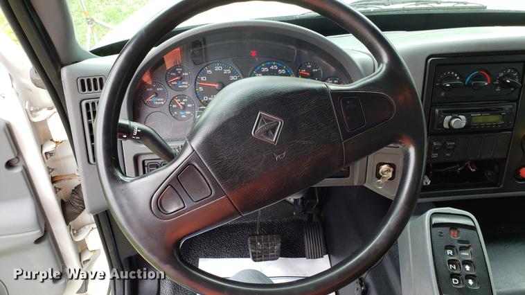 image for item DF3450 2006 International 7600 dump truck