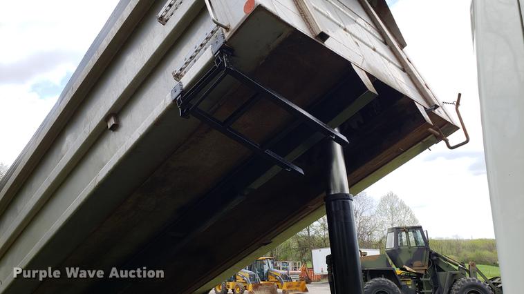 image for item DF3450 2006 International 7600 dump truck