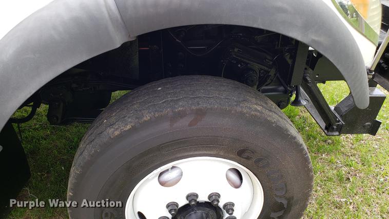 image for item DF3450 2006 International 7600 dump truck