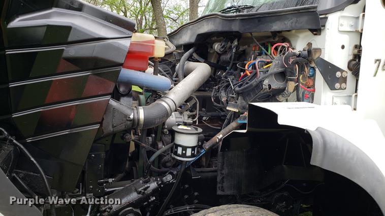 image for item DF3450 2006 International 7600 dump truck