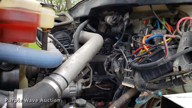 image for item DF3450 2006 International 7600 dump truck