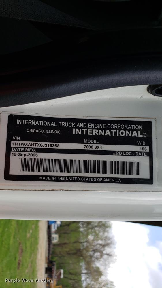 image for item DF3450 2006 International 7600 dump truck