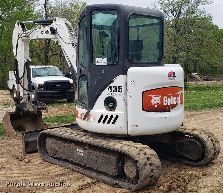 image for item DF3471 2009 Bobcat 435 mini excavator