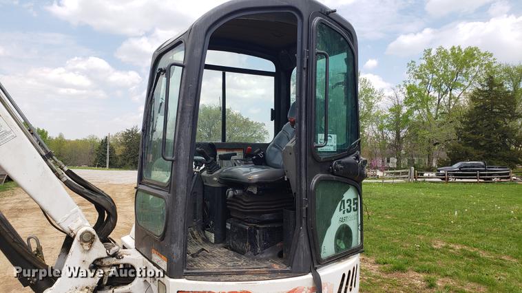 image for item DF3471 2009 Bobcat 435 mini excavator