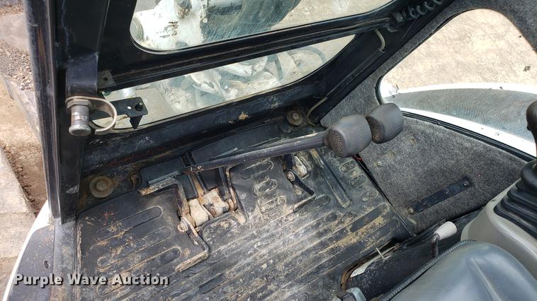 image for item DF3471 2009 Bobcat 435 mini excavator