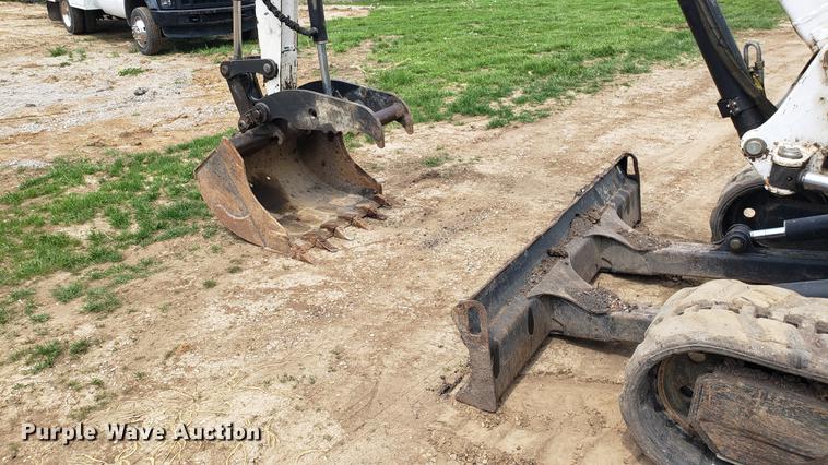 image for item DF3471 2009 Bobcat 435 mini excavator