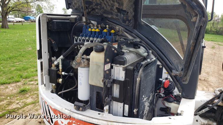 image for item DF3471 2009 Bobcat 435 mini excavator