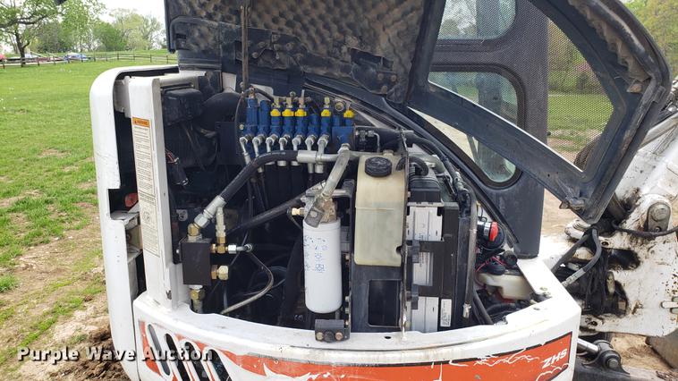 image for item DF3471 2009 Bobcat 435 mini excavator