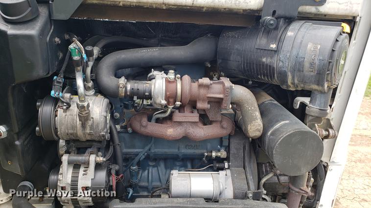 image for item DF3471 2009 Bobcat 435 mini excavator