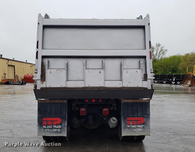 image for item DF3483 2005 Kenworth T800 dump truck