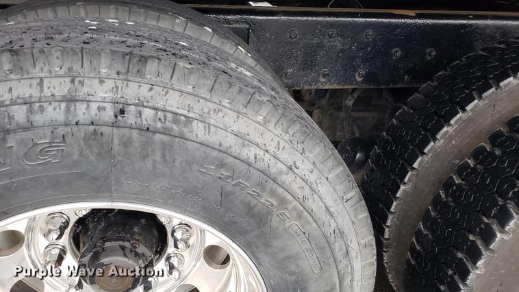 image for item DF3483 2005 Kenworth T800 dump truck