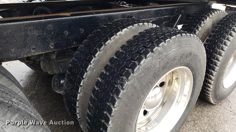 image for item DF3483 2005 Kenworth T800 dump truck