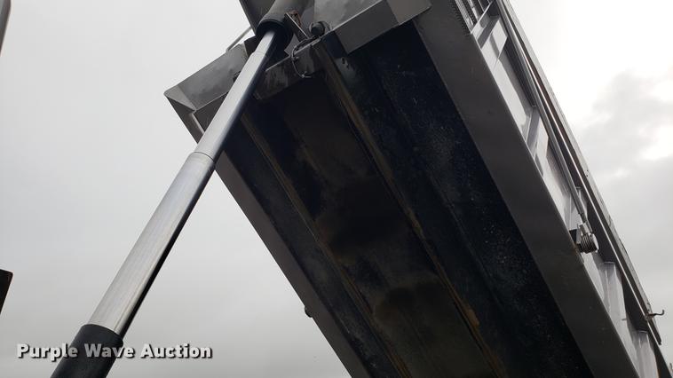 image for item DF3483 2005 Kenworth T800 dump truck