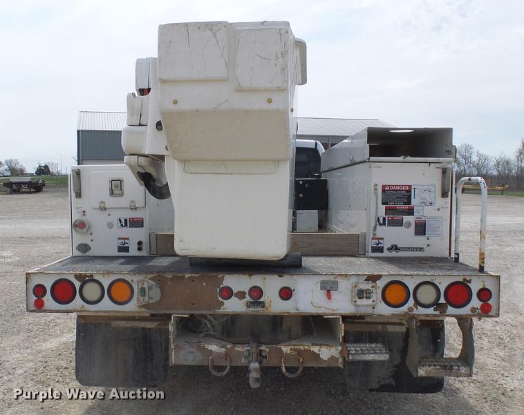image for item DF7196 2012 Dodge Ram 5500 bucket truck