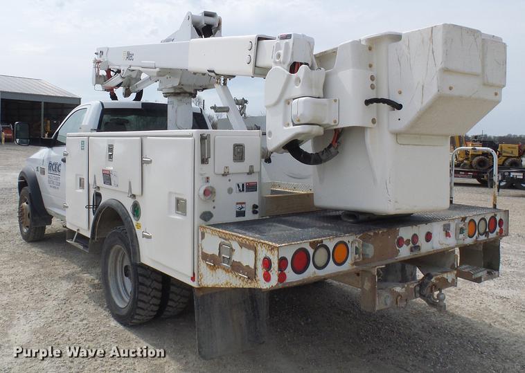 image for item DF7196 2012 Dodge Ram 5500 bucket truck